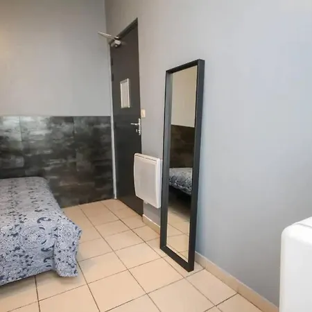 01 - Chambre Avec Lit Double Ideal Jo 2024 Saint-Denis  Buitenkant foto